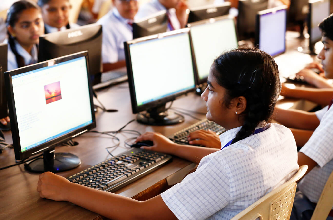 radiant_lab_Computer_surat_two