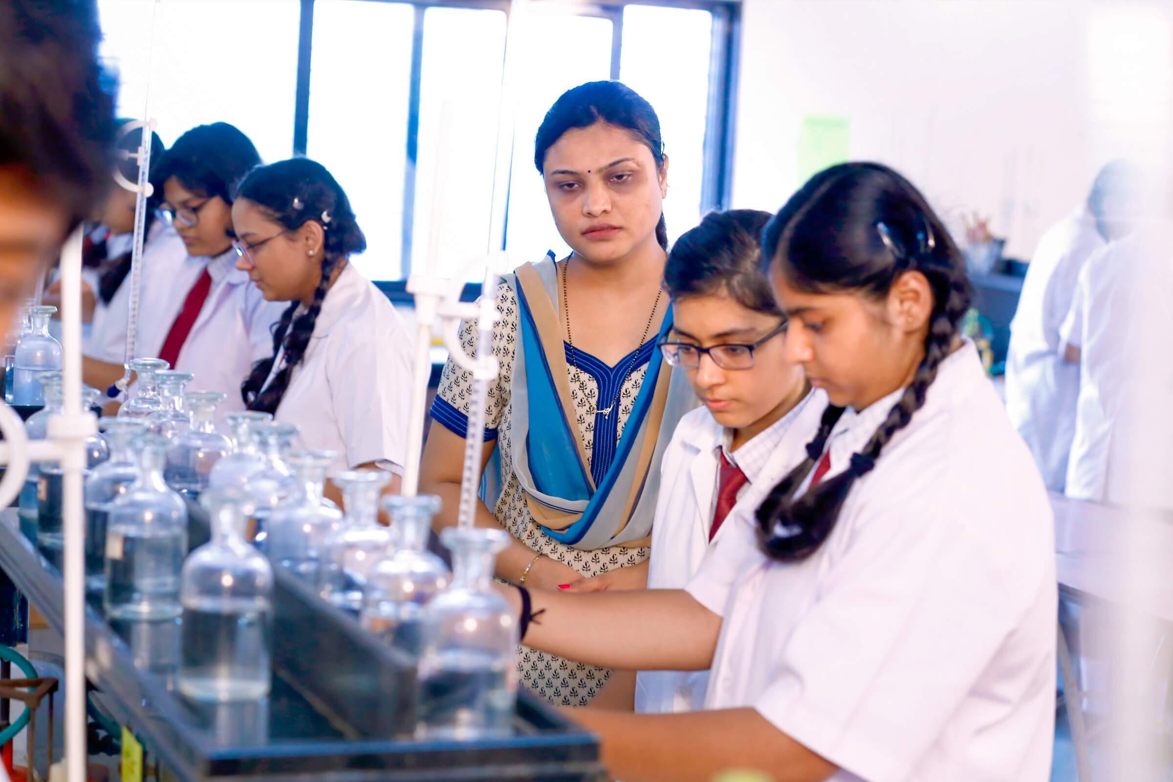 radiant_school_surat_science_labs (9)